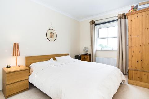2 bedroom flat to rent, Dunbar Wharf, Narrow Street, Limehouse, E14