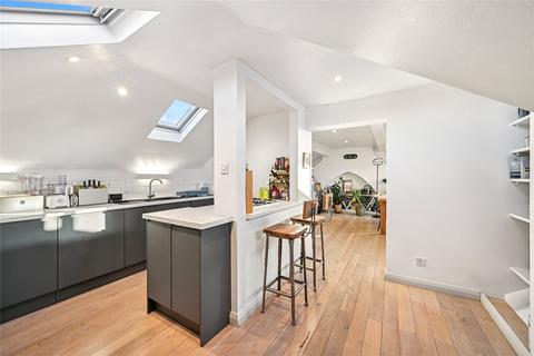 2 bedroom apartment for sale, Ethelden Road, Shepherds Bush, London, W12