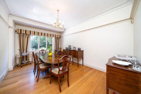 5 bedroom detached house for sale, Woodlands Road,Bushey,WD23 2LR