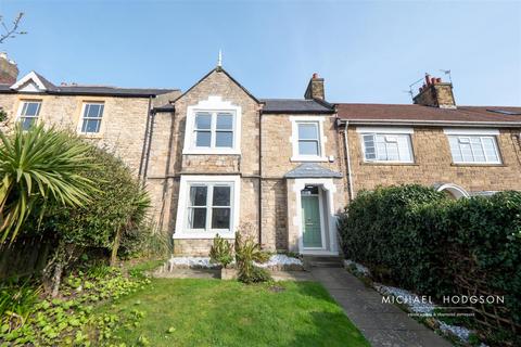 3 bedroom terraced house to rent, Front Street, Whitburn, Sunderland