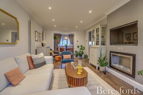 3 bedroom terraced house for sale, Knights Way, Brentwood, CM13