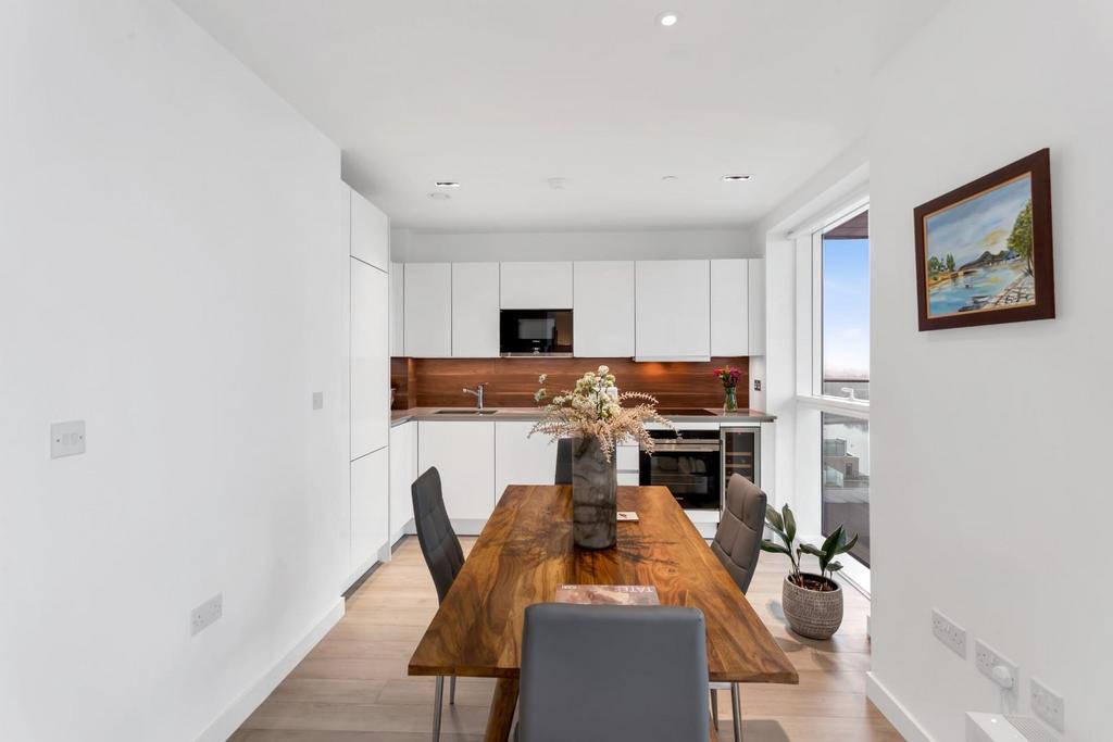 Kitchen/Dining Area
