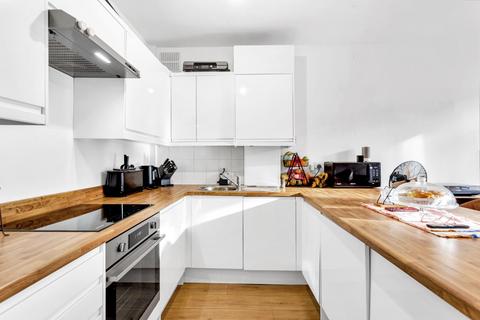2 bedroom flat for sale, Westbury Avenue London, N22
