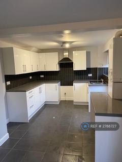 3 bedroom semi-detached house to rent, Jowitt Close, Maltby, Rotherham, S66