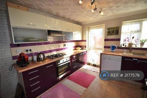 3 bedroom end of terrace house to rent, Maule Close, Huntingdon, PE29