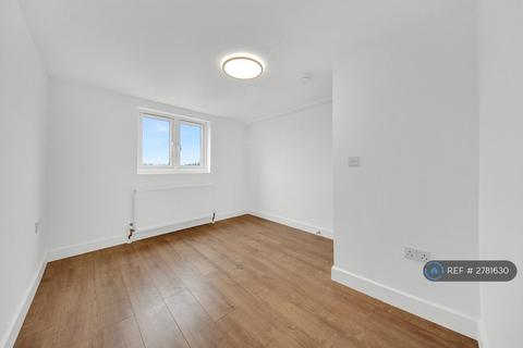 3 bedroom terraced house to rent, Batley Road, Enfield, EN2