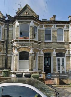 3 bedroom flat to rent, Corrance Road, London, SW2