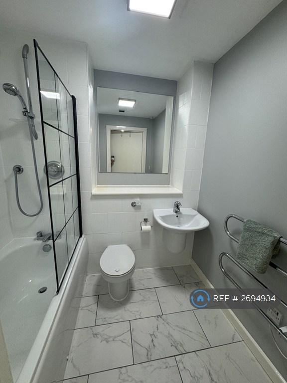 Main Bathroom