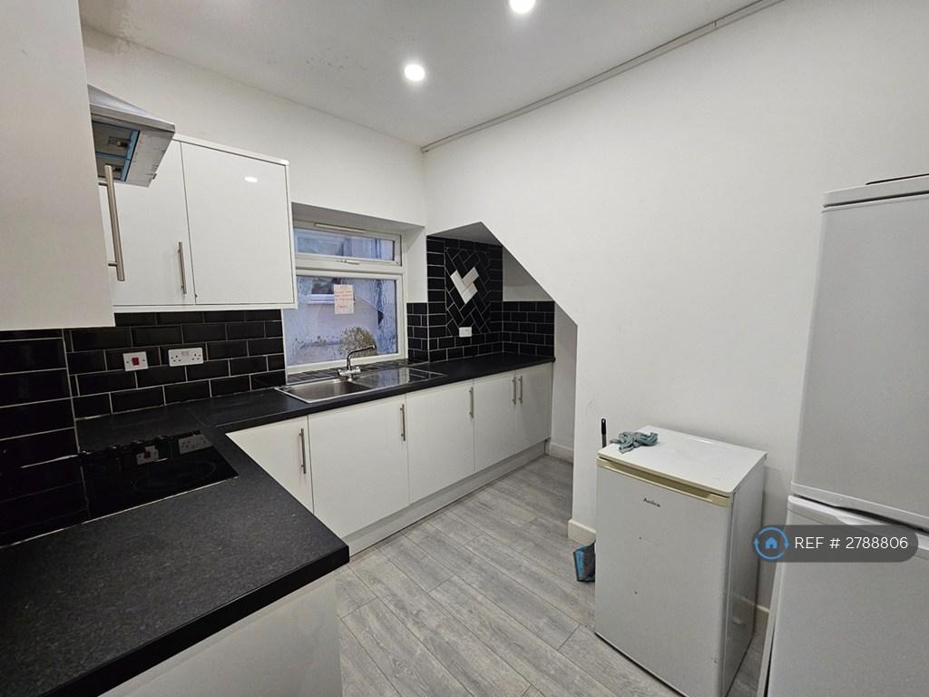Communal Kitchen
