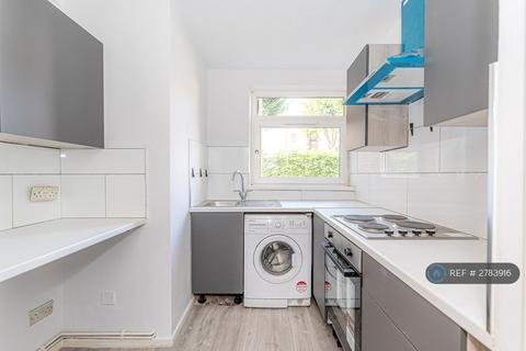 2 bedroom flat to rent, Crouch Hall Road, London, N8