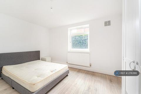2 bedroom flat to rent, Crouch Hall Road, London, N8