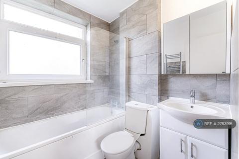 2 bedroom flat to rent, Crouch Hall Road, London, N8
