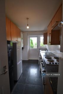 3 bedroom flat to rent, Kerrycroy Avenue, Glasgow, G42