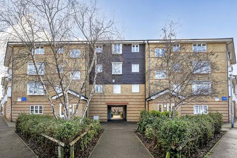 2 bedroom flat for sale, Stanley Close, London SE9