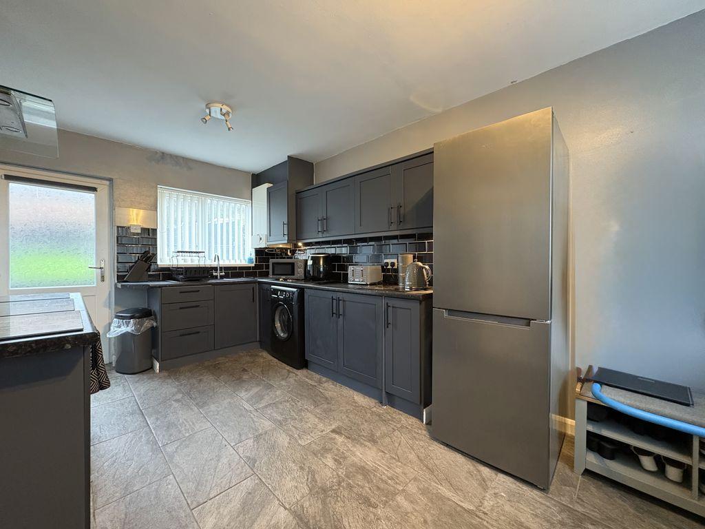 Dining kitchen