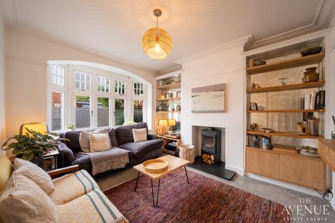 undefined, 25 Abingdon Road, West Bridgford only a 6min walk to the Bustling Avenue!