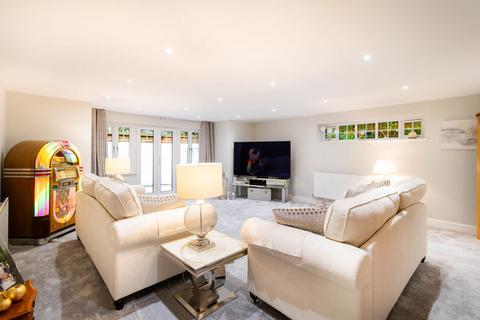2 bedroom block of apartments for sale, Plough Lane, Purley