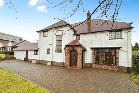 4 bedroom detached house for sale, Old Kiln Lane, Heaton