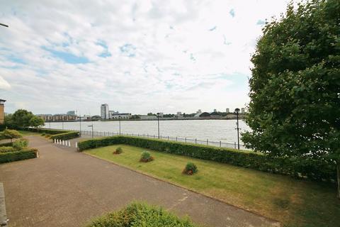 2 bedroom apartment to rent, Ferguson Close