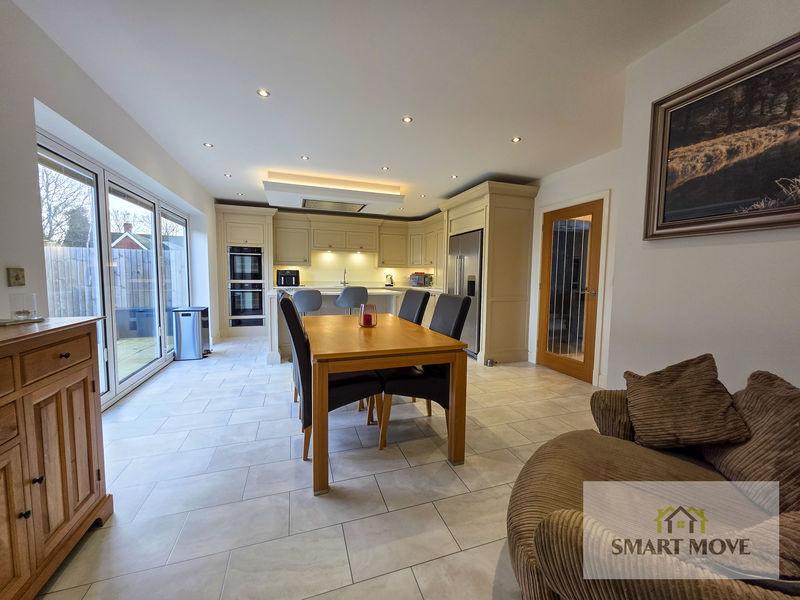 Kitchen Family Room