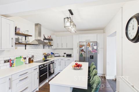 3 bedroom semi-detached house for sale, St Edmunds Road, Stowmarket IP14