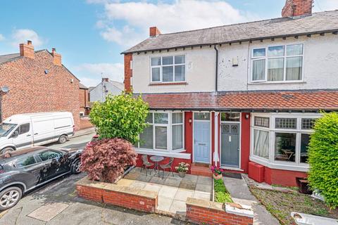 3 bedroom end of terrace house for sale, Warburton Street, Stockton Heath