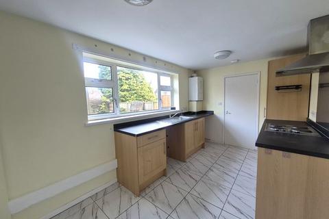 3 bedroom end of terrace house to rent, Riddings Crescent, Walsall WS3