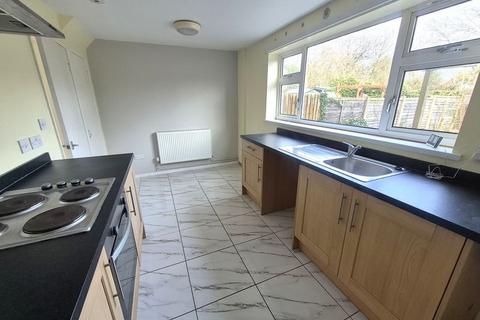 3 bedroom end of terrace house to rent, Riddings Crescent, Walsall WS3