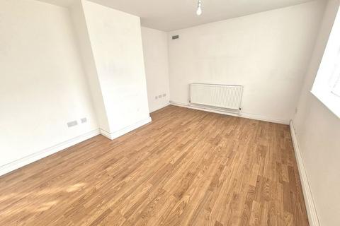 3 bedroom end of terrace house to rent, Riddings Crescent, Walsall WS3