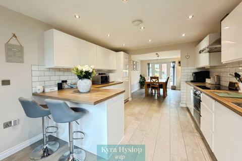 undefined, Pippin Share, Exeter EX5