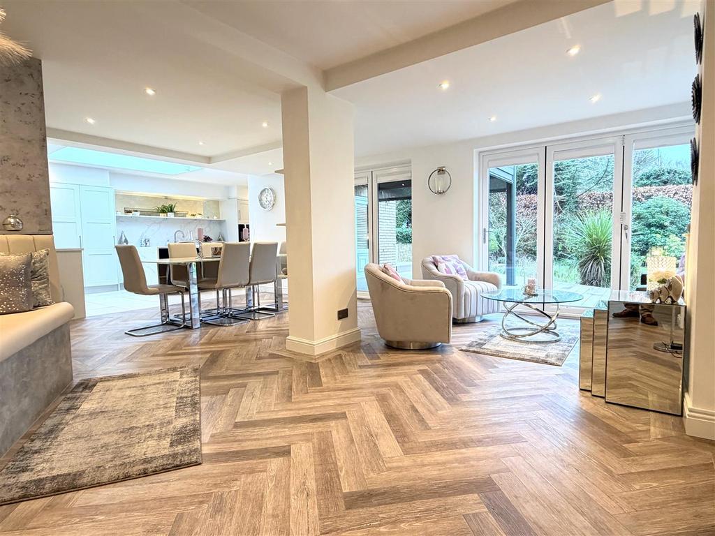 Family dining kitchen