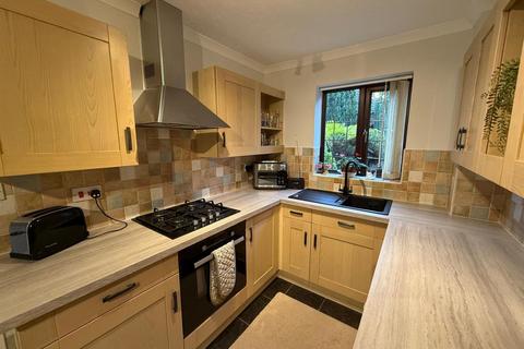 4 bedroom detached house for sale, Bramble Close, Cradley Heath, B64 5QQ