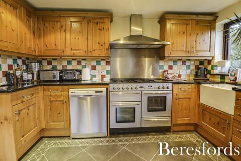 3 bedroom bungalow for sale, Ingrave Road, Brentwood, CM13
