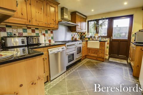 3 bedroom bungalow for sale, Ingrave Road, Brentwood, CM13