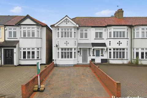 3 bedroom semi-detached house for sale, Sunnings Lane, Upminster, RM14