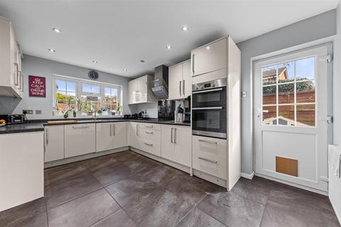 4 bedroom detached house for sale, Rosemoor Drive, Northampton NN4