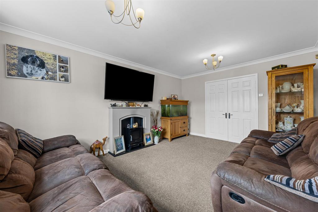 29 Rosemoor Dr Web16.jpg