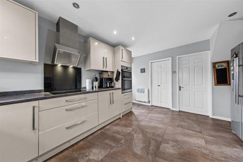 4 bedroom detached house for sale, Rosemoor Drive, Northampton NN4