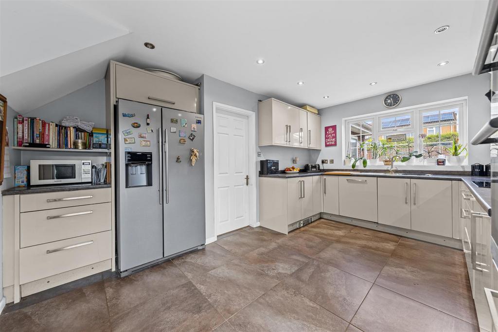 29 Rosemoor Dr Web23.jpg