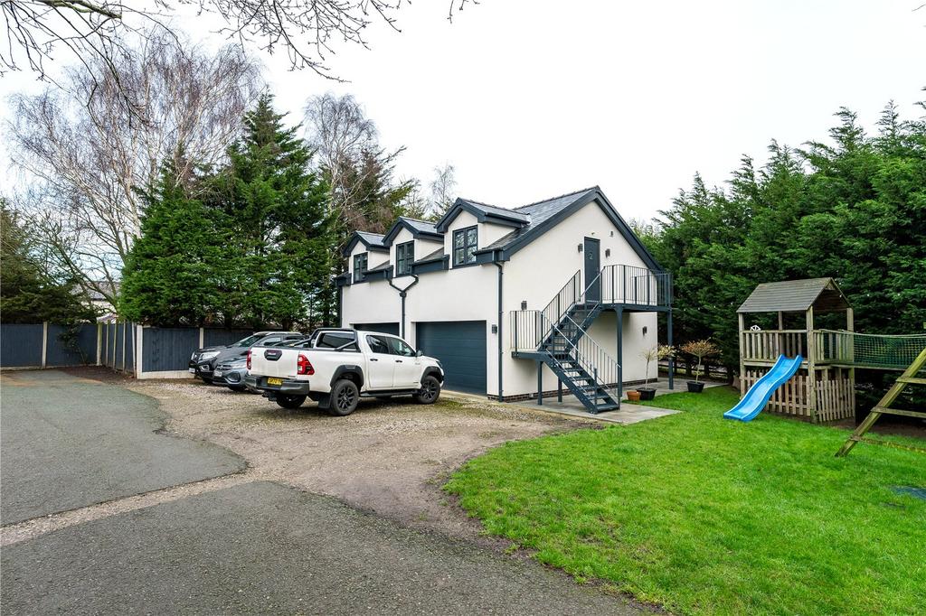 Garage/Annex