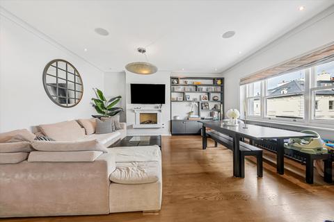 3 bedroom flat to rent, Belsize Square, London NW3