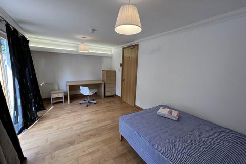 undefined, 4B Shaftesbury Road, ,