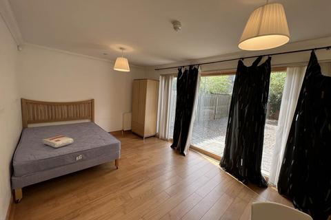undefined, 4B Shaftesbury Road, ,