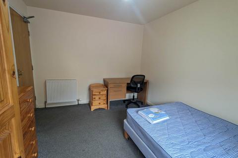 undefined, 15 Larch Street, ,