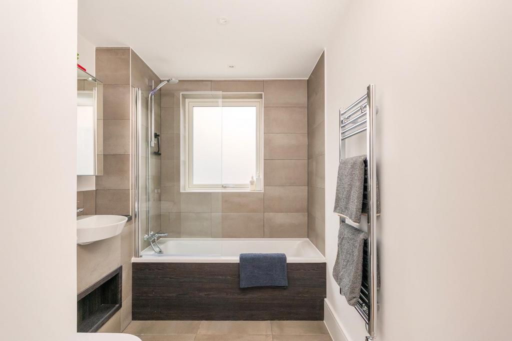 7 M8 YSI - Bathroom D.jpg