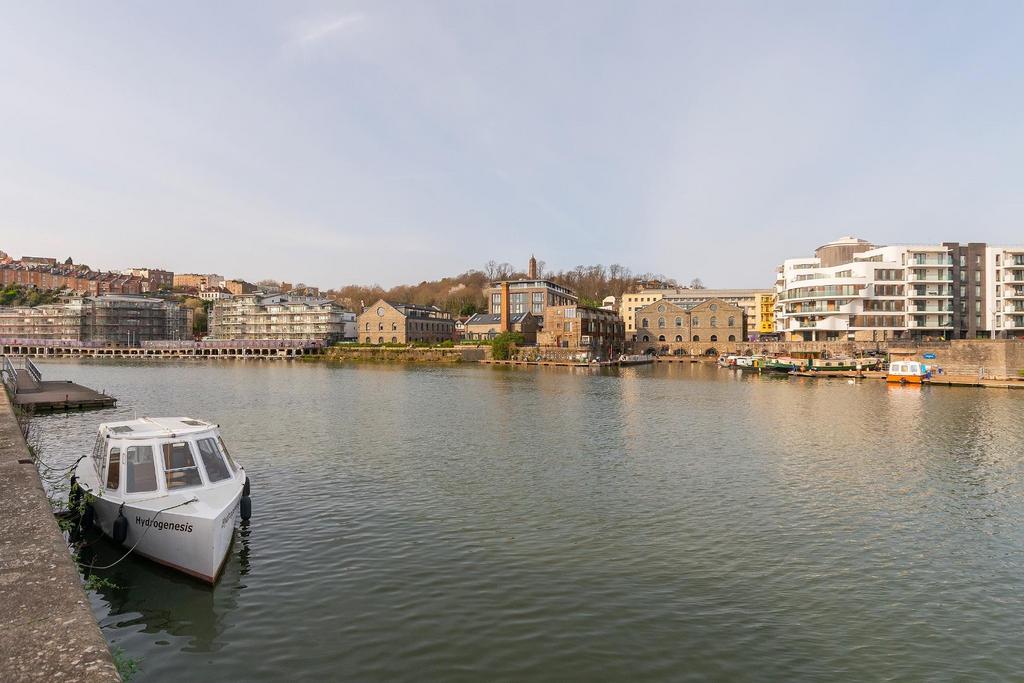 7 M8 YSI - External A.jpg