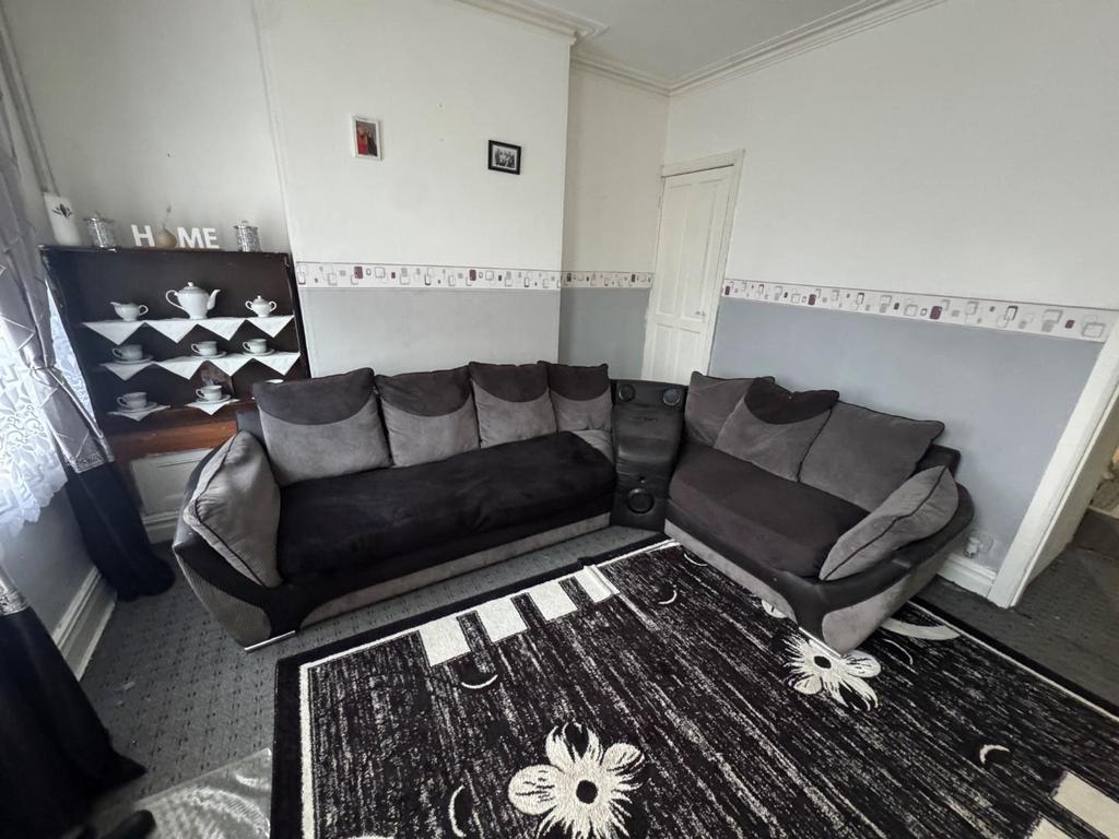 Living Room.jpg