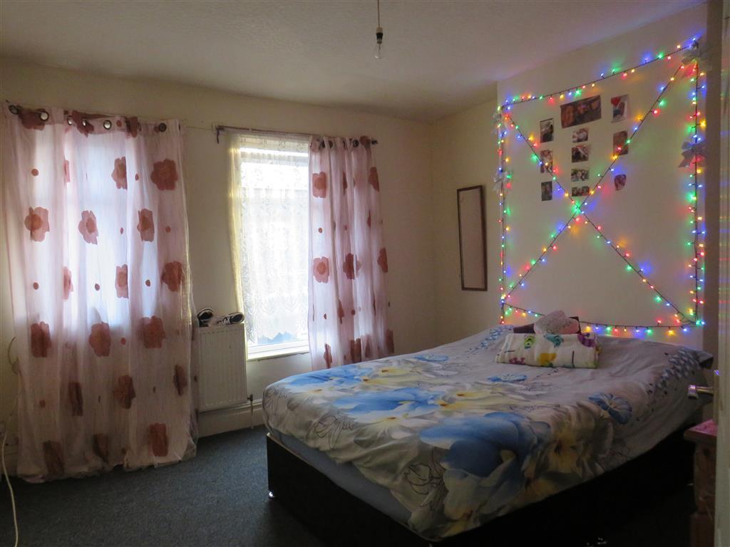 Bedroom 1.jpeg