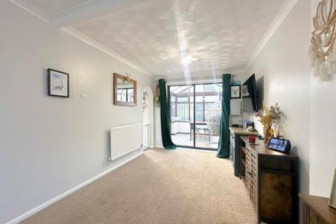 4 bedroom detached house for sale, Martlet Close, Melksham, Wiltshire, SN12 6XX