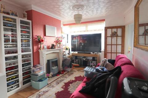 2 bedroom semi-detached house for sale, Luton LU3